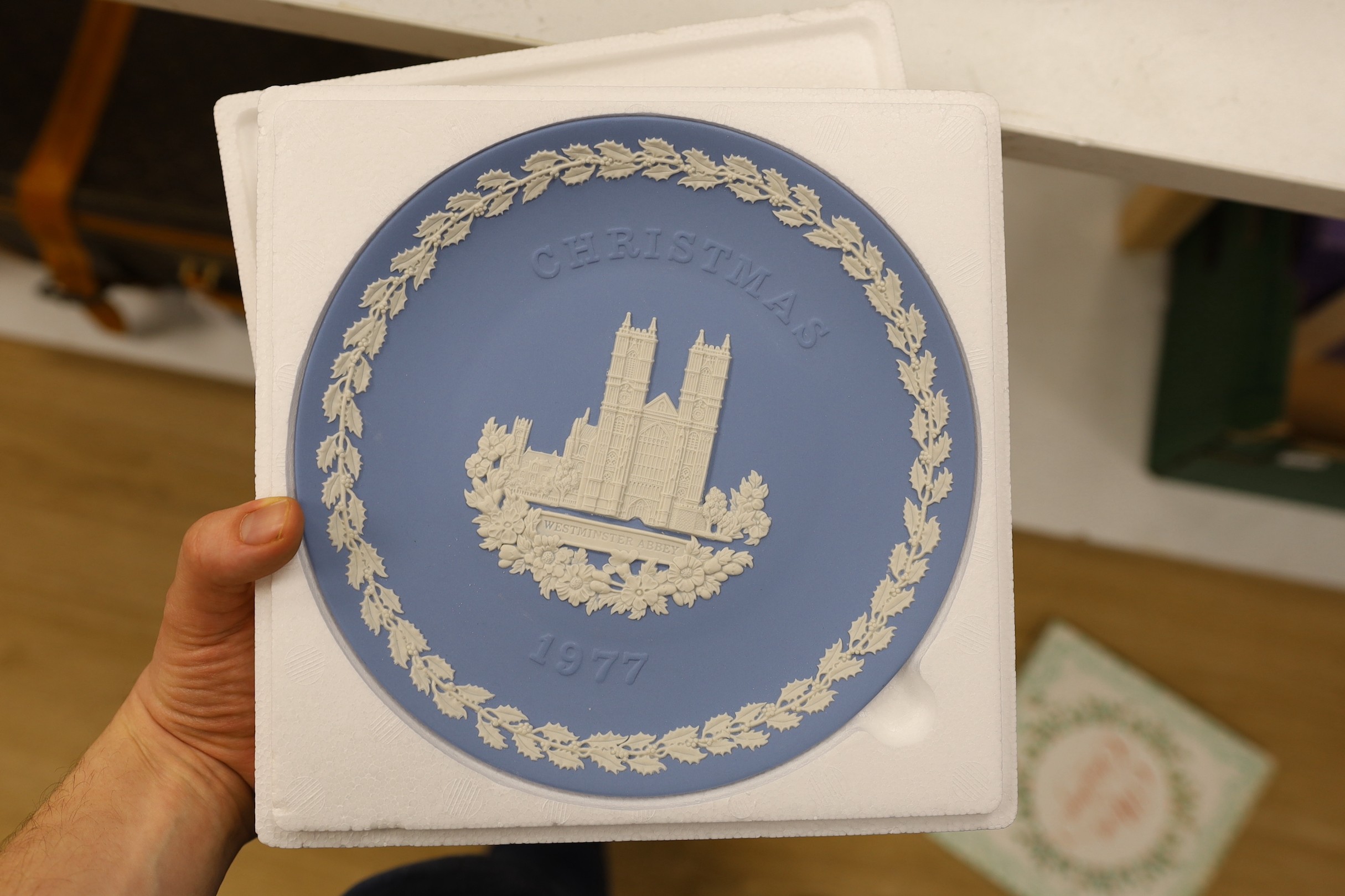 A collection of various commemorative boxed Wedgwood, and other, plates